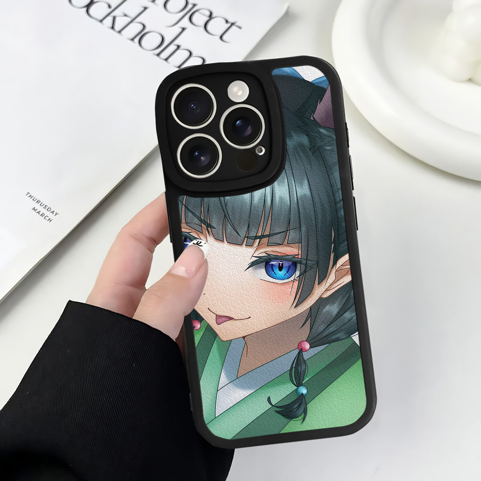 （画像用） 薬屋のひとりごと The Apothecary Diaries 【iPhone 16シリーズ対応】シリコンスマホケース（レザー調） 材質：シリコン